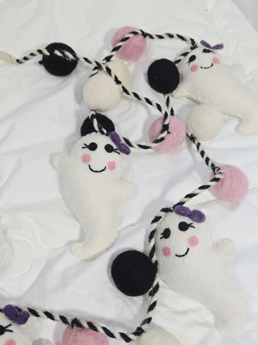 Wool Felt Ghost Bow Garland Vtg Wall Decor Halloween Festive Holiday
